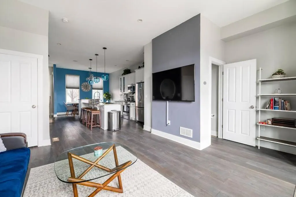 Family-Friendly 4Br Retreat Sleeps 12, Private Yard, Garage, Close To Stadiums, Casino & Downtown ピッツバーグ 別荘