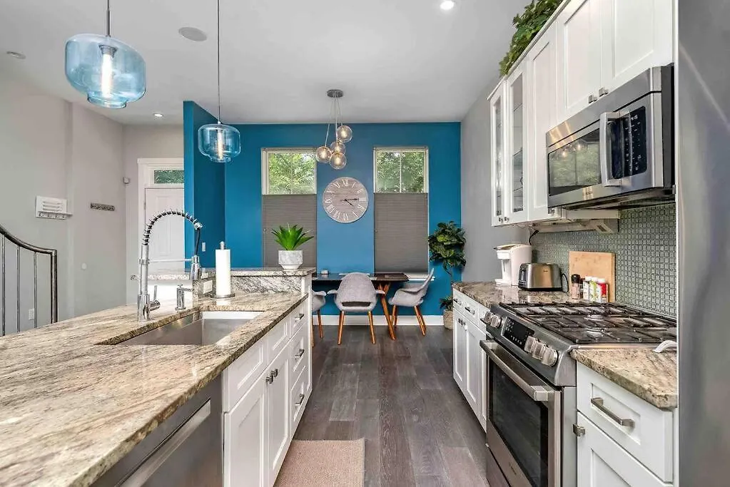 別荘 Family-Friendly 4Br Retreat Sleeps 12, Private Yard, Garage, Close To Stadiums, Casino & Downtown ピッツバーグ 米国